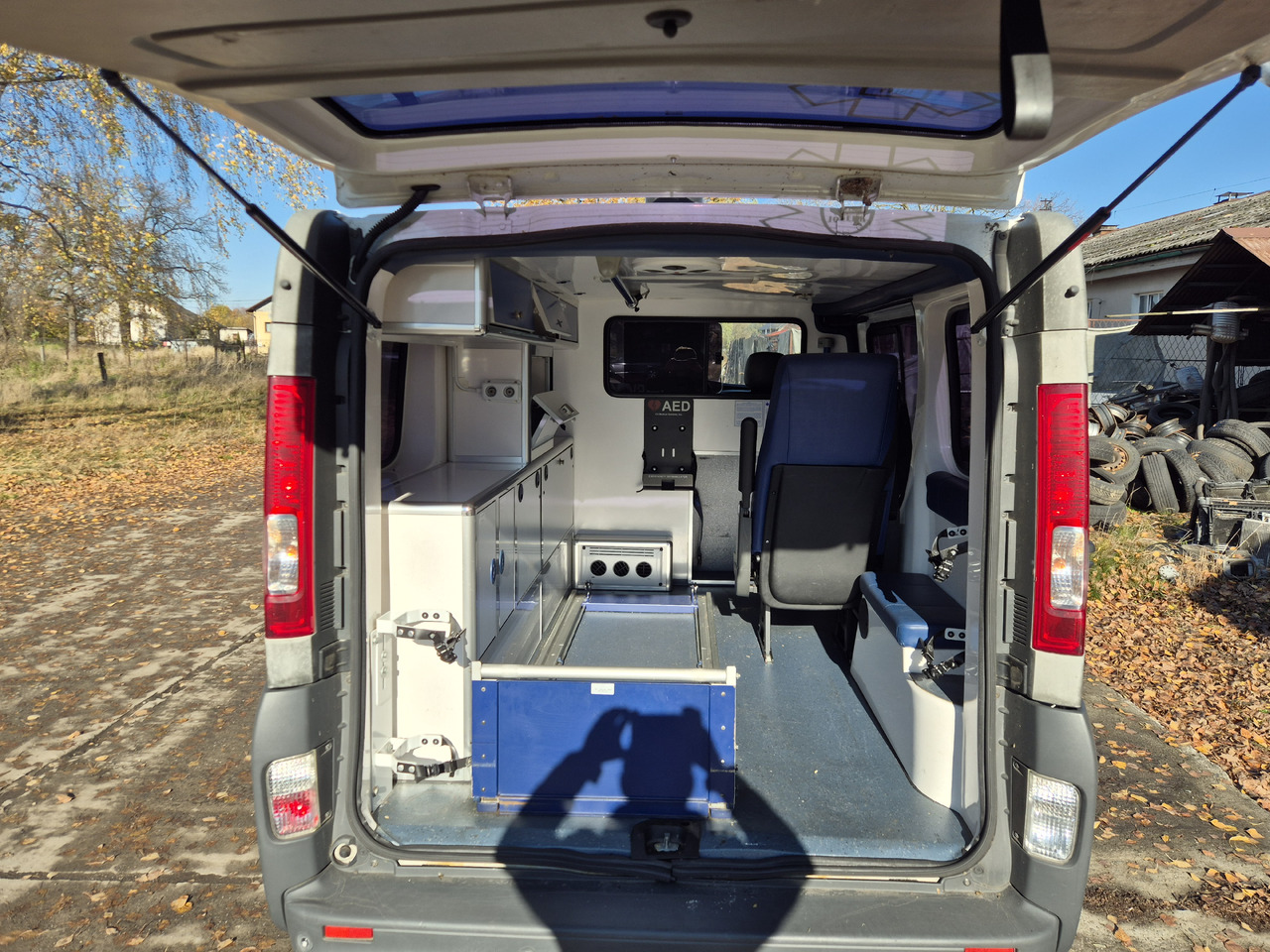 Карета швидкої допомоги RENAULT Trafic 2.0 dCi 115 KM: фото 6 Карета швидкої допомоги RENAULT Trafic 2.0 dCi 115 KM: фото 6