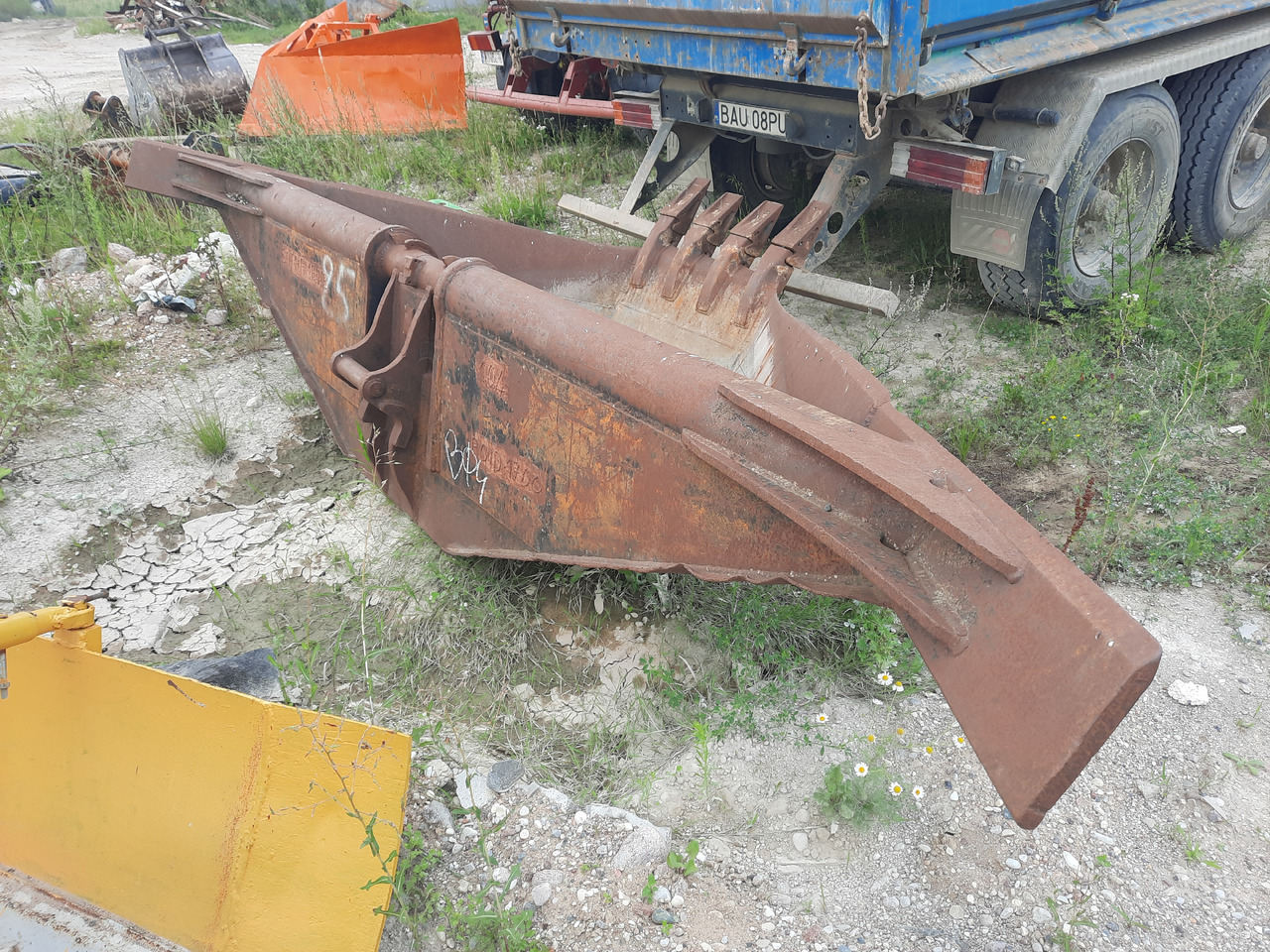 SOTRAMAINE 104 Łyżka trapezowa - Ківш в категорії Будівельна техніка: фото 3 SOTRAMAINE 104 Łyżka trapezowa - Ківш в категорії Будівельна техніка: фото 3