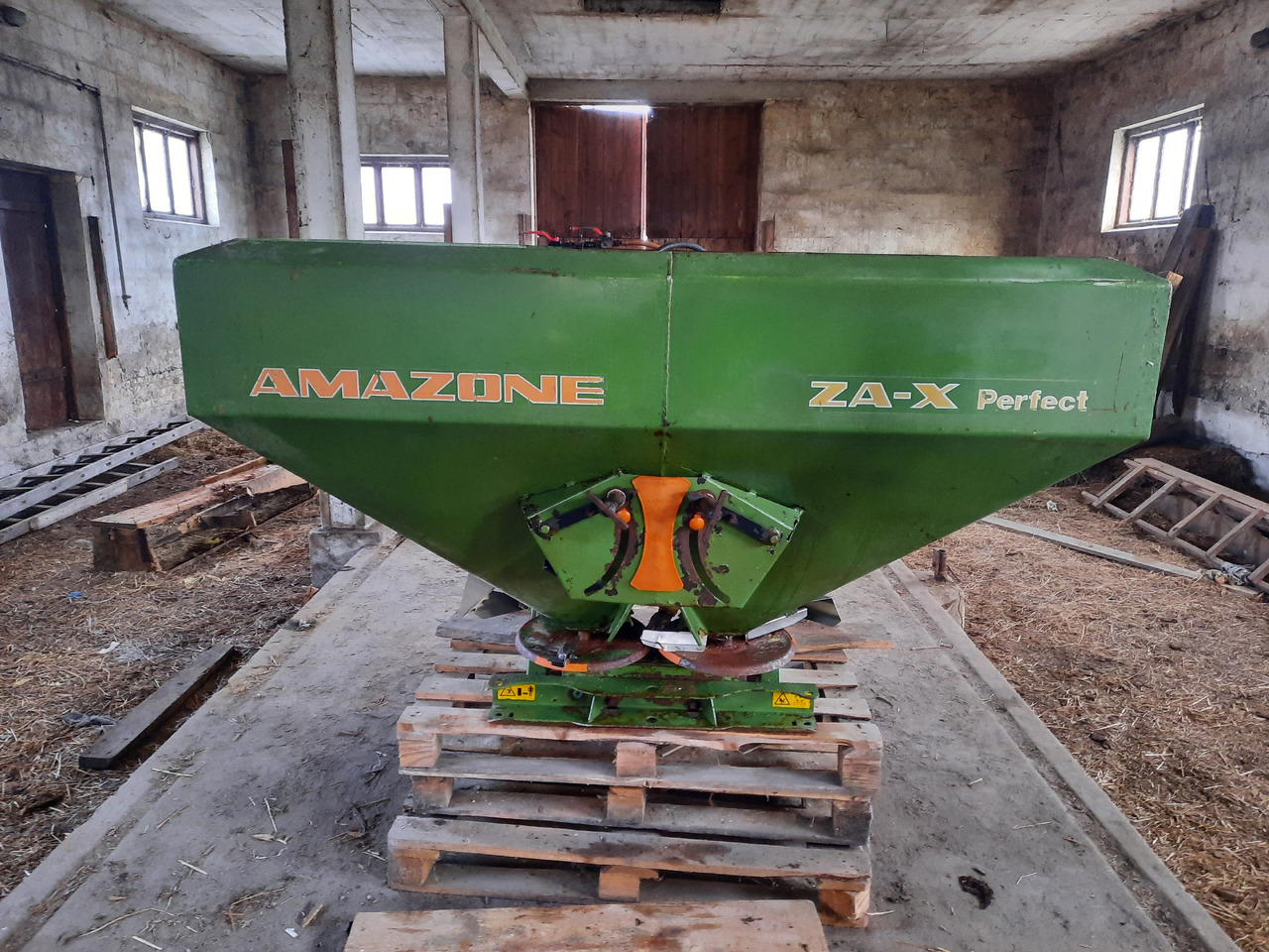 Amazone ZA-X Perfect 1200 - Розкидач добрив: фото 2 Amazone ZA-X Perfect 1200 - Розкидач добрив: фото 2