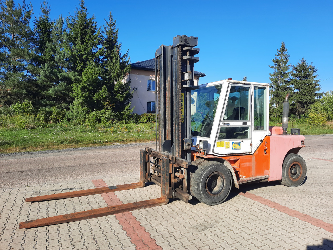 Dantruck 8009 - Дизельний навантажувач: фото 1 Dantruck 8009 - Дизельний навантажувач: фото 1