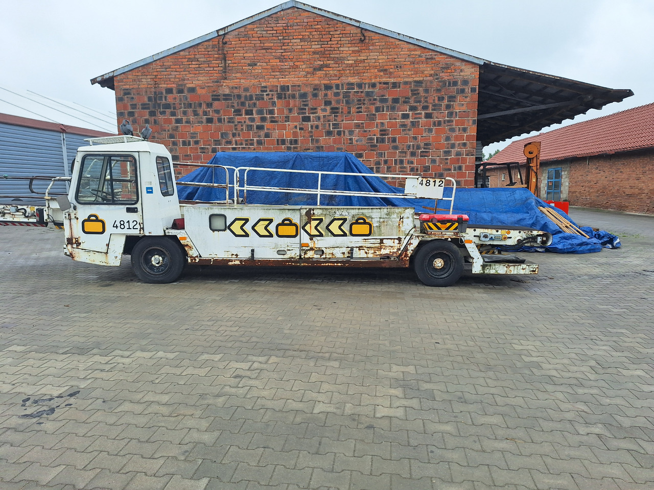 Inna MEF9 - Конвеєрний багажний навантажувач: фото 1 Inna MEF9 - Конвеєрний багажний навантажувач: фото 1