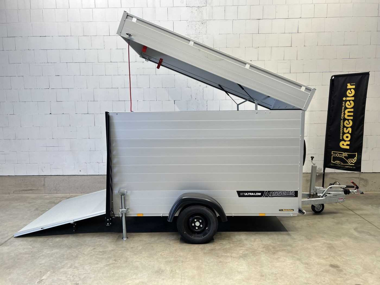 ANSSEMS GTB 1350 VT3 Ultra Low Deckelanhänger - Причеп для легкових автомобілів: фото 1 ANSSEMS GTB 1350 VT3 Ultra Low Deckelanhänger - Причеп для легкових автомобілів: фото 1