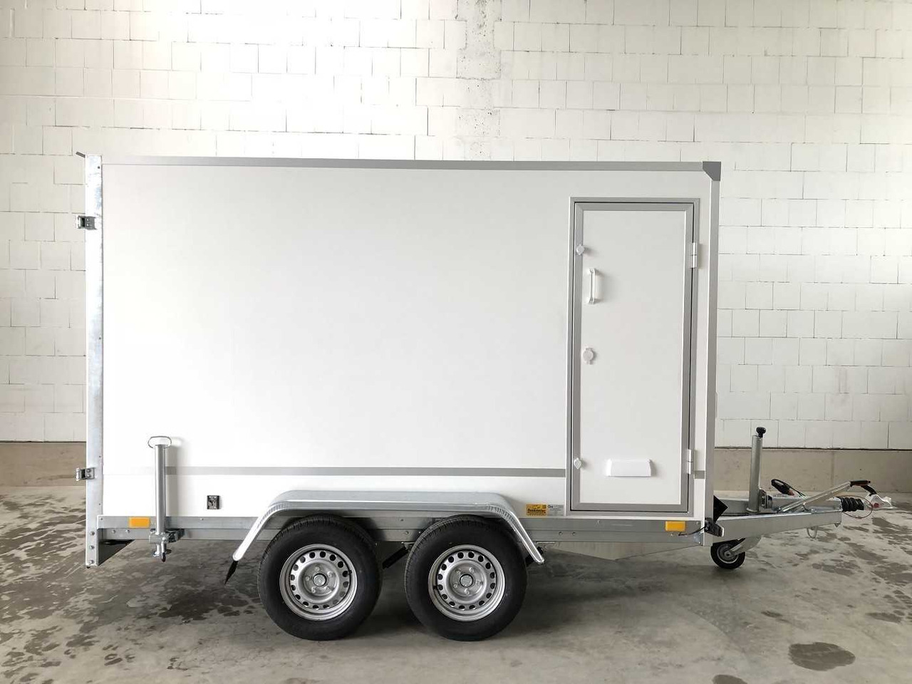 BLYSS F2030HTD Seitentür Kofferanhänger - Закритий кузов причіп: фото 3 BLYSS F2030HTD Seitentür Kofferanhänger - Закритий кузов причіп: фото 3