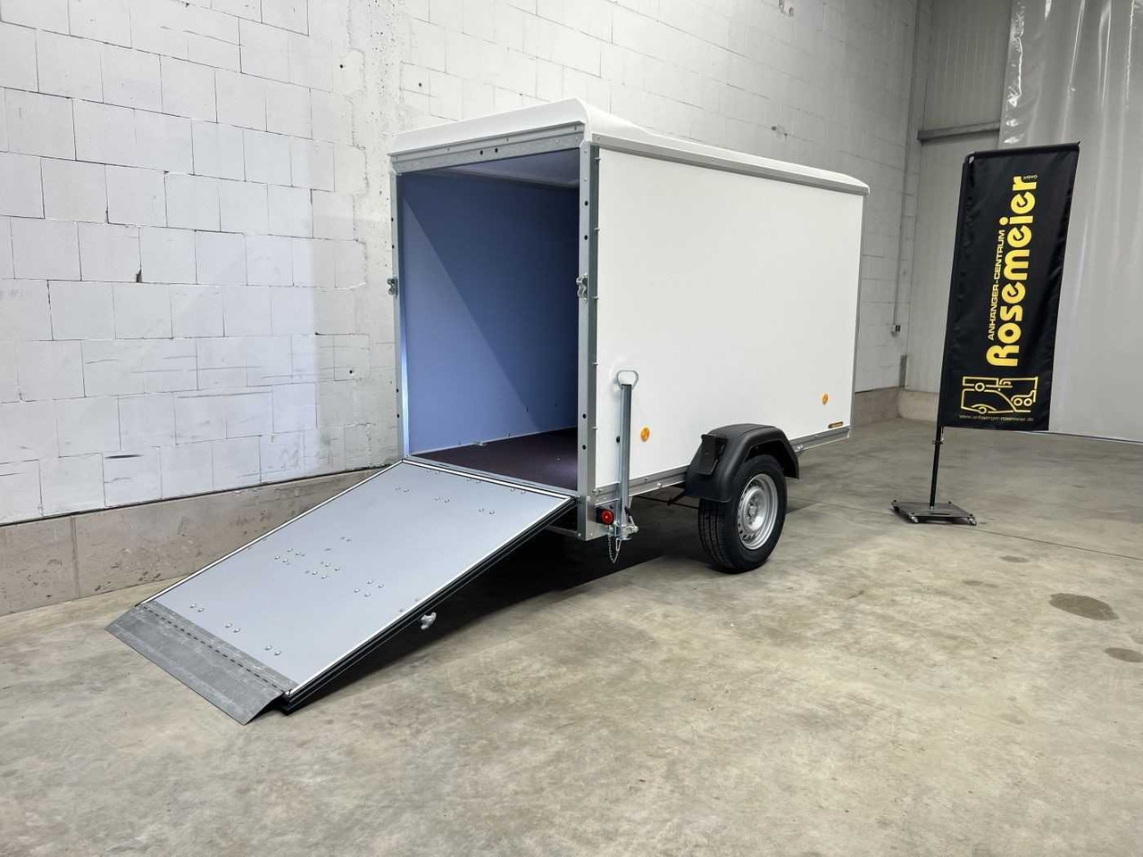 BOECKMANN KT 2513/135 V Rampe Stützen Kofferanhänger - Закритий кузов причіп: фото 2 BOECKMANN KT 2513/135 V Rampe Stützen Kofferanhänger - Закритий кузов причіп: фото 2