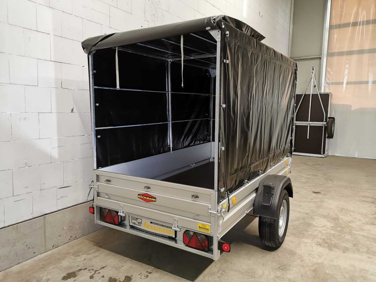 BOECKMANN TL-AL 2513/135 Eco XXL Plane Kastenanhänger gebr - Причеп для легкових автомобілів: фото 4 BOECKMANN TL-AL 2513/135 Eco XXL Plane Kastenanhänger gebr - Причеп для легкових автомобілів: фото 4