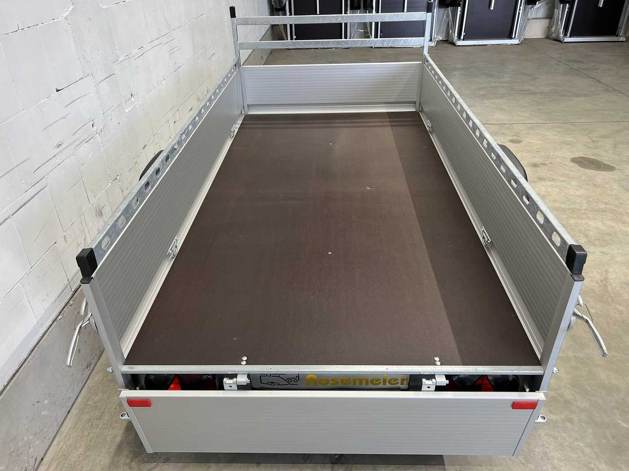 BOECKMANN TL-AL 2513/135 Profi Kastenanhänger gebremst в лізинг BOECKMANN TL-AL 2513/135 Profi Kastenanhänger gebremst: фото 8 BOECKMANN TL-AL 2513/135 Profi Kastenanhänger gebremst в лізинг BOECKMANN TL-AL 2513/135 Profi Kastenanhänger gebremst: фото 8