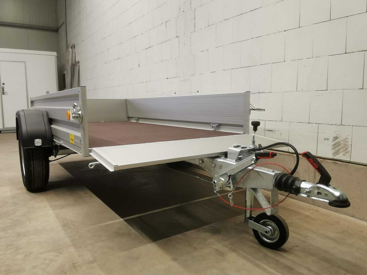 BOECKMANN TL-AL 2513/135 Stkl Kastenanhänger gebremst в лізинг BOECKMANN TL-AL 2513/135 Stkl Kastenanhänger gebremst: фото 18 BOECKMANN TL-AL 2513/135 Stkl Kastenanhänger gebremst в лізинг BOECKMANN TL-AL 2513/135 Stkl Kastenanhänger gebremst: фото 18