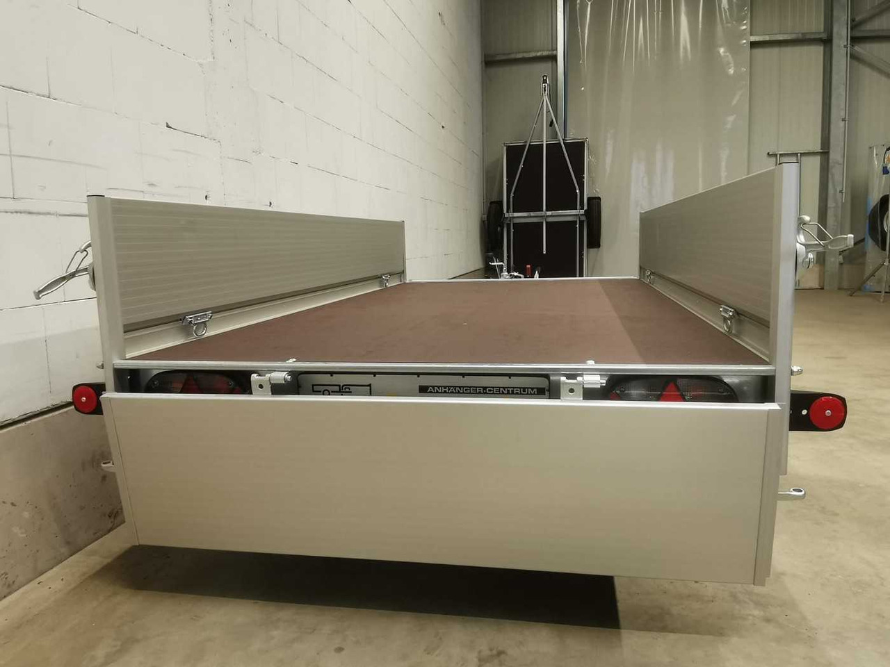 BOECKMANN TL-AL 2513/135 Stkl Kastenanhänger gebremst в лізинг BOECKMANN TL-AL 2513/135 Stkl Kastenanhänger gebremst: фото 23 BOECKMANN TL-AL 2513/135 Stkl Kastenanhänger gebremst в лізинг BOECKMANN TL-AL 2513/135 Stkl Kastenanhänger gebremst: фото 23