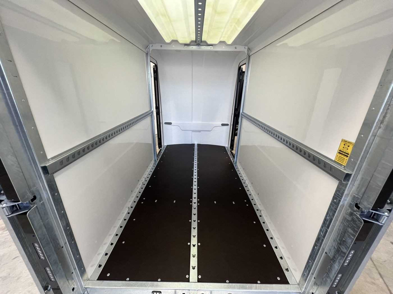 Новий Закритий кузов причіп BRIAN_JAMES Box Van 600-3016-27-2-12-B Kofferanhänger: фото 10