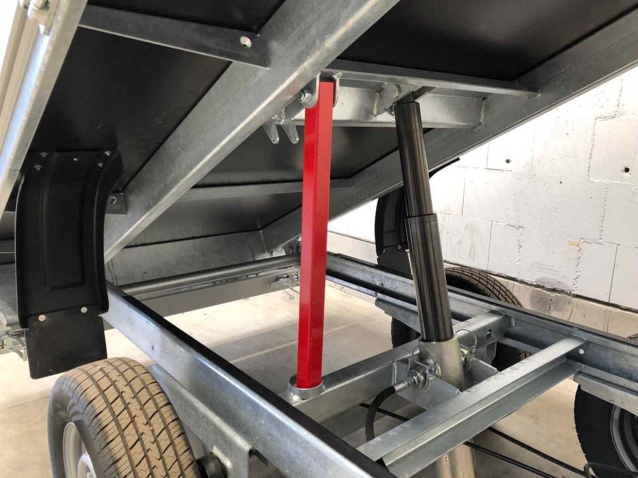 CHEVAL LIBERTE DEBON PW1.2E Lux E-Pumpe Gitter Rückwärtskipper - Самоскид причіп: фото 2 CHEVAL LIBERTE DEBON PW1.2E Lux E-Pumpe Gitter Rückwärtskipper - Самоскид причіп: фото 2