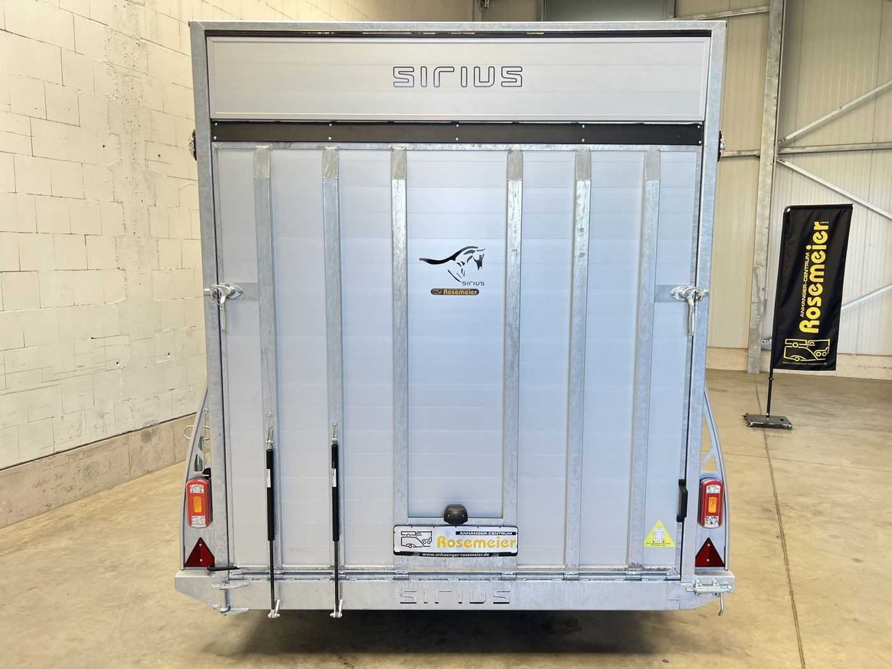 G270 Tür Kofferanhänger Sirius - Закритий кузов причіп: фото 3 G270 Tür Kofferanhänger Sirius - Закритий кузов причіп: фото 3