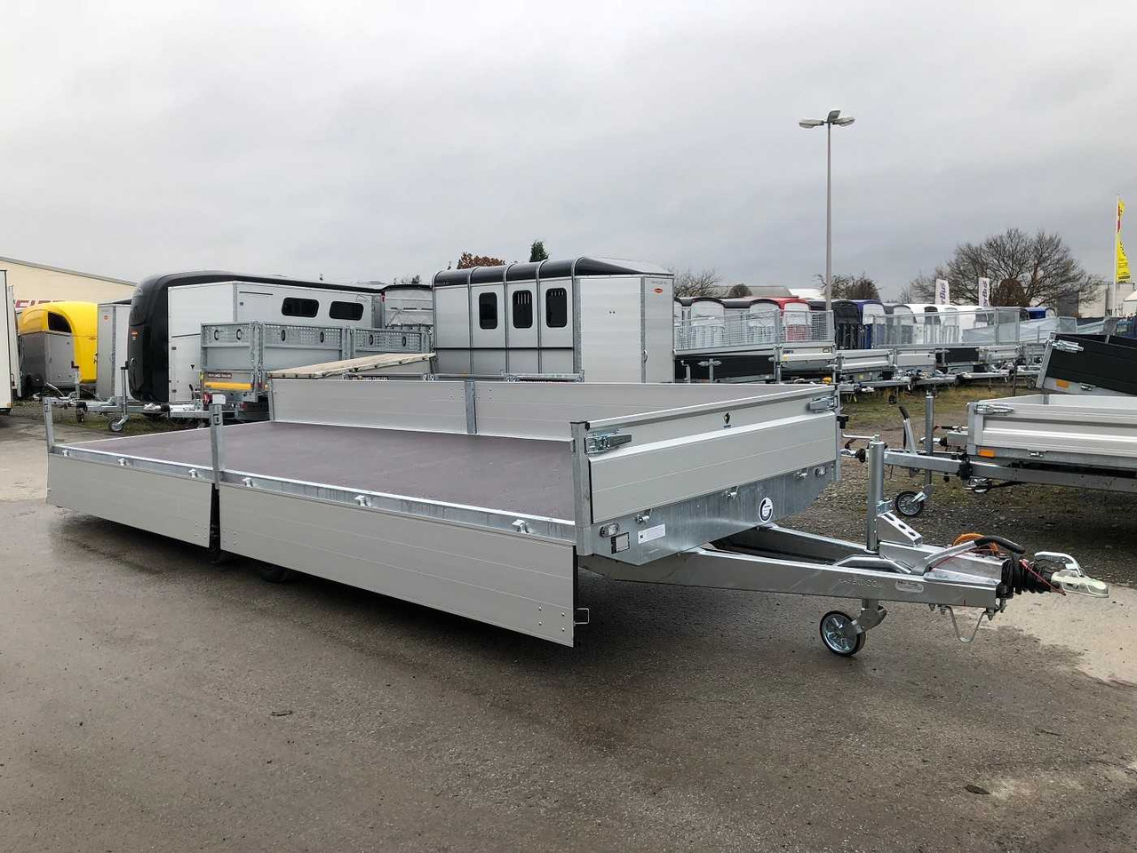 HAPERT Azure H-2 Hochlader - Бортовий причіп/ Платформа: фото 2 HAPERT Azure H-2 Hochlader - Бортовий причіп/ Платформа: фото 2