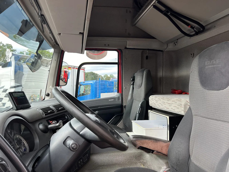 DAF CF 290 4X2 EURO6 SPACECAB RENOVA / VANGMUIL / LAADKLEP / TOP STAAT - Контейнеровоз/ Змінний кузов вантажівка: фото 5 DAF CF 290 4X2 EURO6 SPACECAB RENOVA / VANGMUIL / LAADKLEP / TOP STAAT - Контейнеровоз/ Змінний кузов вантажівка: фото 5