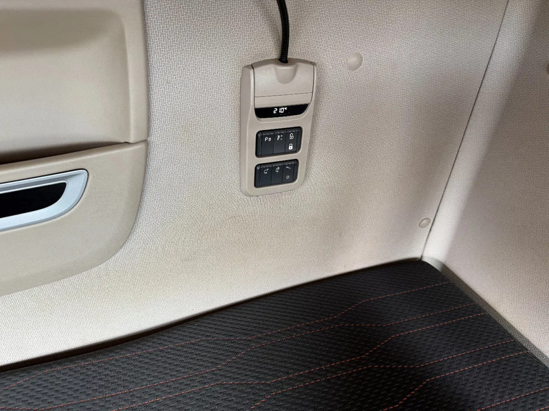 Вантажівка шасі DAF XF 480 XF480 6X2 SSC CHASSIS EURO6 HOLLAND TRUCK TUV 4-2026 Smart Tacho: фото 14 Вантажівка шасі DAF XF 480 XF480 6X2 SSC CHASSIS EURO6 HOLLAND TRUCK TUV 4-2026 Smart Tacho: фото 14