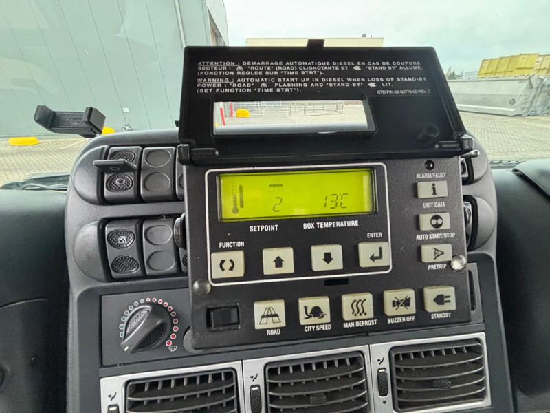 Iveco ML 100 ML140E21 / Manual / Carrier / Euro3 / Holland Truck - Рефрижератор вантажівка: фото 4 Iveco ML 100 ML140E21 / Manual / Carrier / Euro3 / Holland Truck - Рефрижератор вантажівка: фото 4