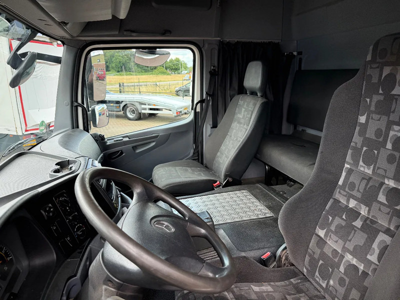 Mercedes-Benz Axor 1829 Axor 1829L BDF Mit Wechselkoffer+LBW Top NL Truck - Вантажівка з закритим кузовом: фото 3 Mercedes-Benz Axor 1829 Axor 1829L BDF Mit Wechselkoffer+LBW Top NL Truck - Вантажівка з закритим кузовом: фото 3