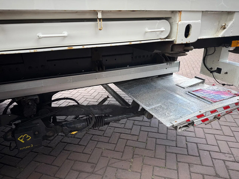 Mercedes-Benz Axor 1829 Axor 1829L BDF Mit Wechselkoffer+LBW Top NL Truck - Вантажівка з закритим кузовом: фото 5 Mercedes-Benz Axor 1829 Axor 1829L BDF Mit Wechselkoffer+LBW Top NL Truck - Вантажівка з закритим кузовом: фото 5