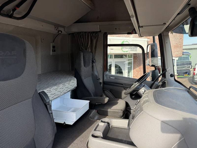DAF CF 400 CF400 4X2 SPACECAB / Night airco / 733TKM / Camera / Holland Truck !!!!!! - Тягач: фото 4 DAF CF 400 CF400 4X2 SPACECAB / Night airco / 733TKM / Camera / Holland Truck !!!!!! - Тягач: фото 4