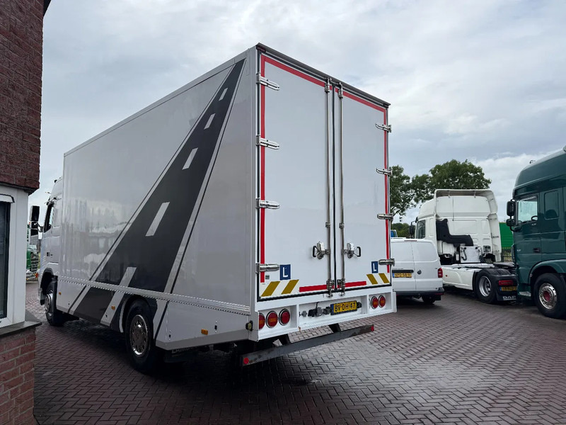 Volvo FH 400 FAHRSCHULE / DRIVINGSCHOOL / MANUAL / 4-SITZE / 343TKM / HOLLAND TRUCK!!! - Вантажівка з закритим кузовом: фото 3 Volvo FH 400 FAHRSCHULE / DRIVINGSCHOOL / MANUAL / 4-SITZE / 343TKM / HOLLAND TRUCK!!! - Вантажівка з закритим кузовом: фото 3