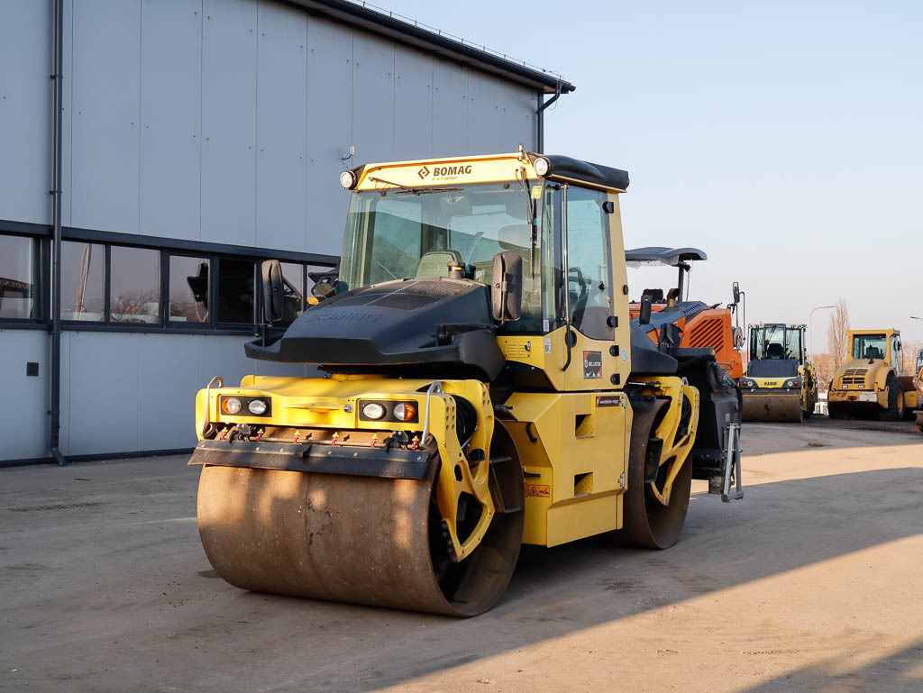 BOMAG BW 174 AP-4v - Дорожній каток: фото 2 BOMAG BW 174 AP-4v - Дорожній каток: фото 2