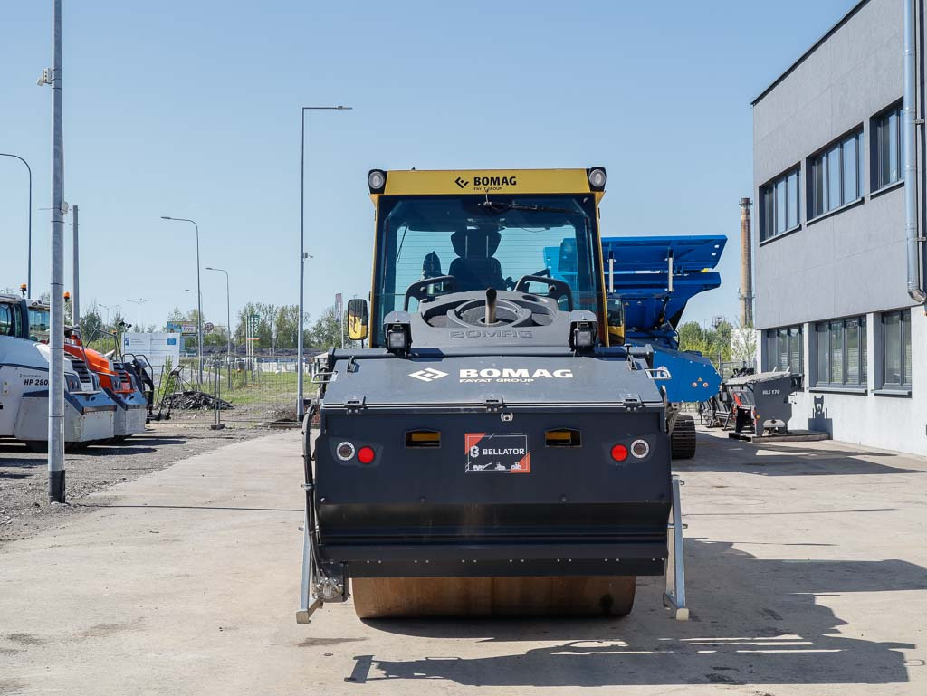 Дорожній каток BOMAG BW 174 AP-4v: фото 7