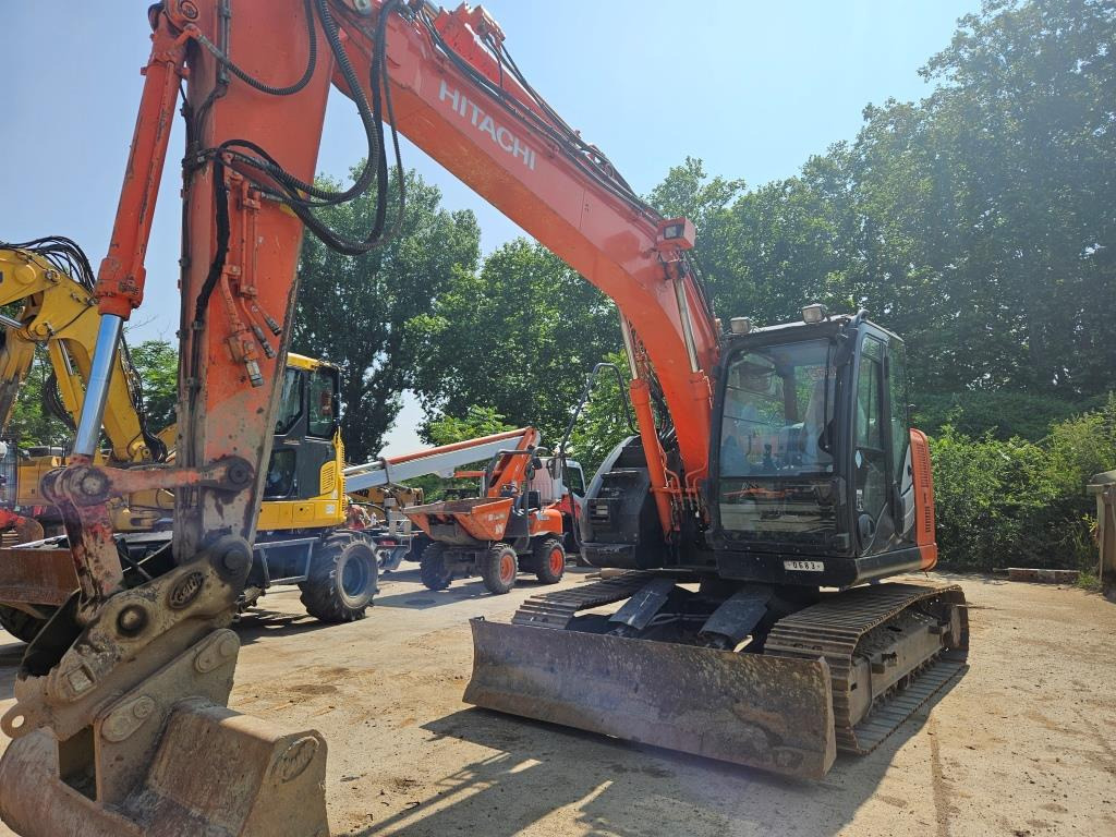 HITACHI ZX 135 US - Гусеничний екскаватор: фото 3 HITACHI ZX 135 US - Гусеничний екскаватор: фото 3