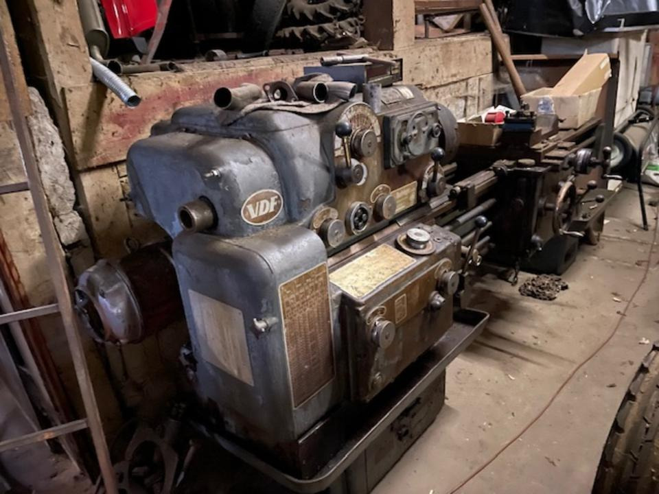 Drehmaschine VDF Boehringer L&Z Drehbank + Zubehör - Токарний верстат по металу: фото 1 Drehmaschine VDF Boehringer L&Z Drehbank + Zubehör - Токарний верстат по металу: фото 1