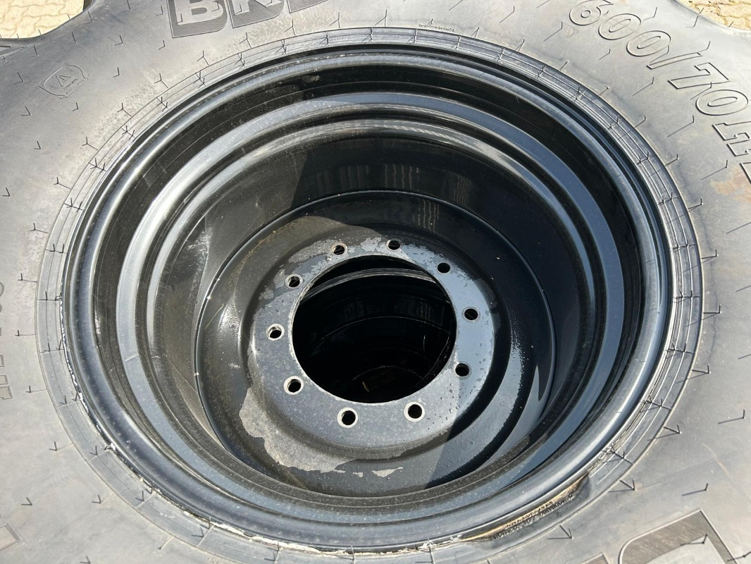 BKT 600/70R28 - 2 Stück - Шини і диски в категорії Сільськогосподарська техніка: фото 5 BKT 600/70R28 - 2 Stück - Шини і диски в категорії Сільськогосподарська техніка: фото 5