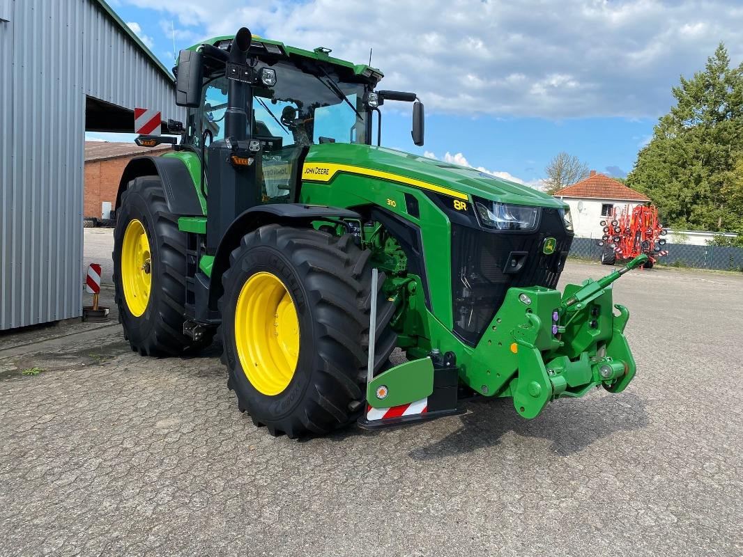 John Deere 8R 310 - Трактор: фото 1 John Deere 8R 310 - Трактор: фото 1