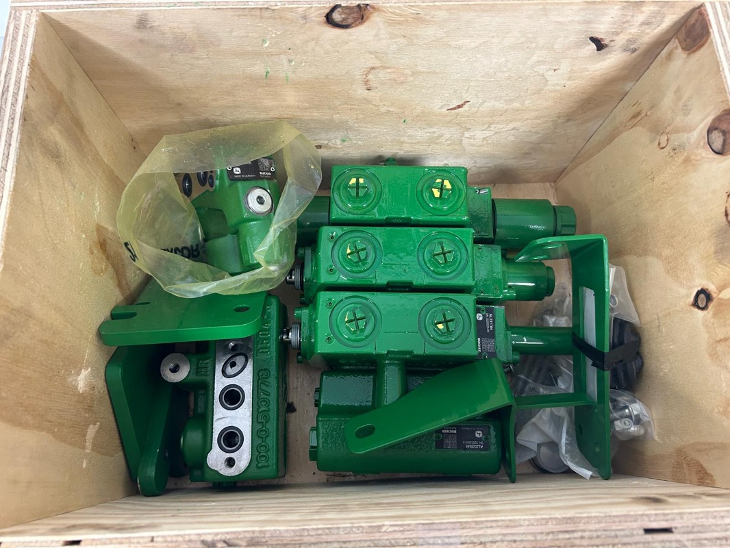 John Deere Einhebelsteuergerät mechanisch vom 6155R - Гідравліка в категорії Сільськогосподарська техніка: фото 2 John Deere Einhebelsteuergerät mechanisch vom 6155R - Гідравліка в категорії Сільськогосподарська техніка: фото 2