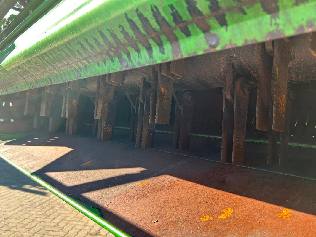 John Deere T660 - Зернозбиральний комбайн: фото 2 John Deere T660 - Зернозбиральний комбайн: фото 2