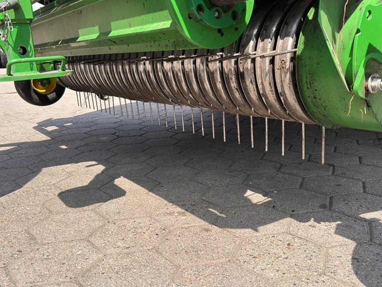 John Deere V461R - Обмотувальник рулонів: фото 5 John Deere V461R - Обмотувальник рулонів: фото 5
