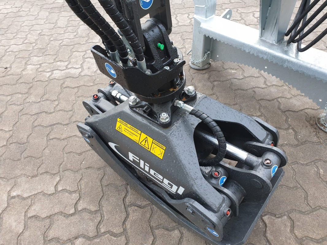 Fliegl RZ 185 COMBI PLUS - Лісозаготівельна техніка: фото 4 Fliegl RZ 185 COMBI PLUS - Лісозаготівельна техніка: фото 4
