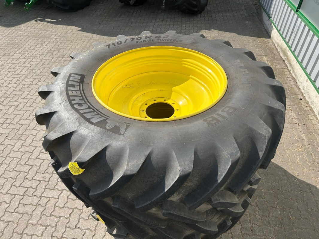 Michelin Kompletträder 710/70R42 600/70R30 - Шина в категорії Сільськогосподарська техніка: фото 3 Michelin Kompletträder 710/70R42 600/70R30 - Шина в категорії Сільськогосподарська техніка: фото 3
