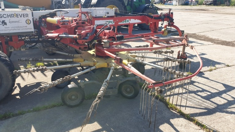 Pöttinger Top 1252 - Сіноворушилка: фото 4 Pöttinger Top 1252 - Сіноворушилка: фото 4