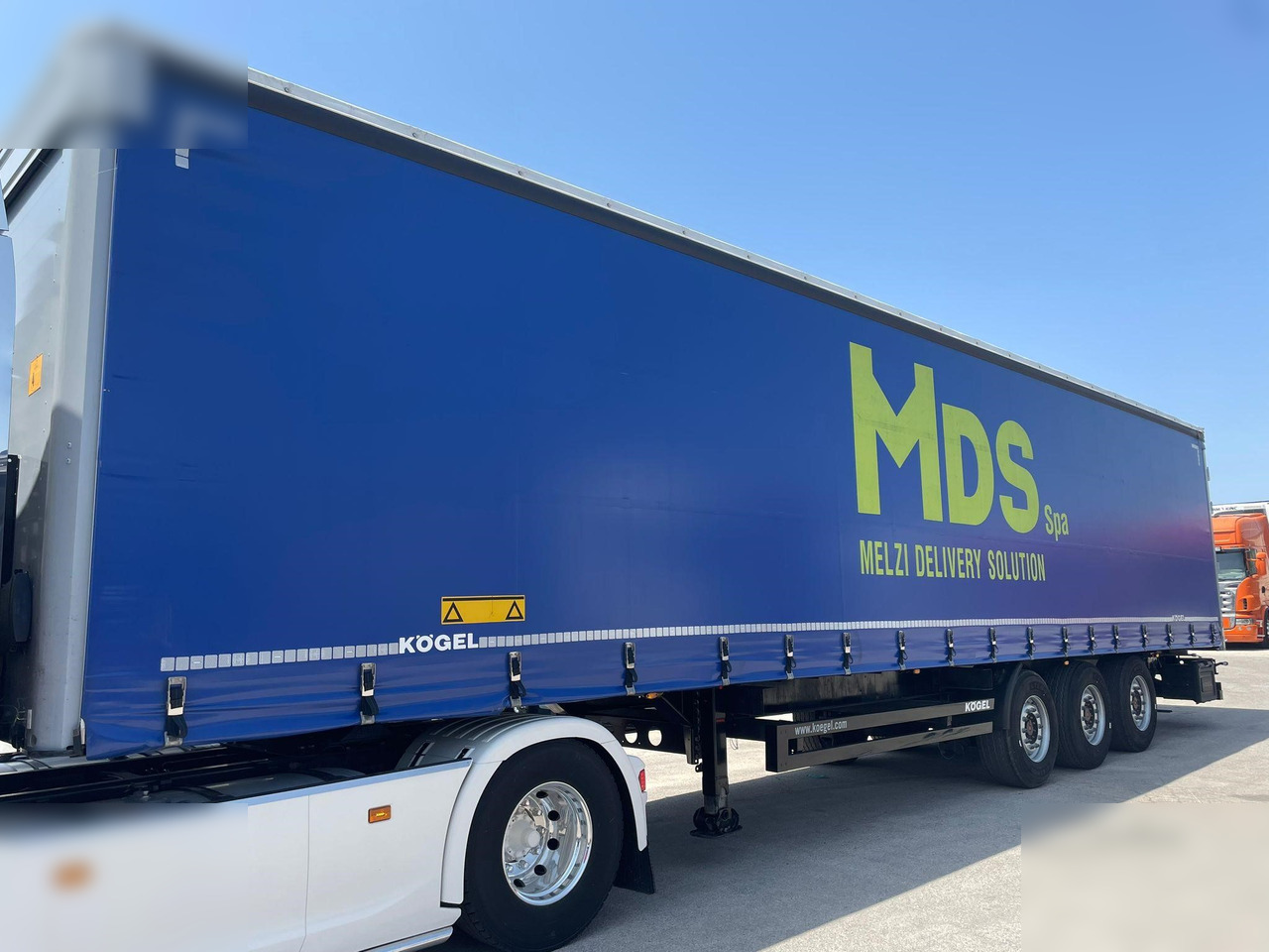 KÖGEL - Тентований напівпричіп: фото 4 KÖGEL - Тентований напівпричіп: фото 4