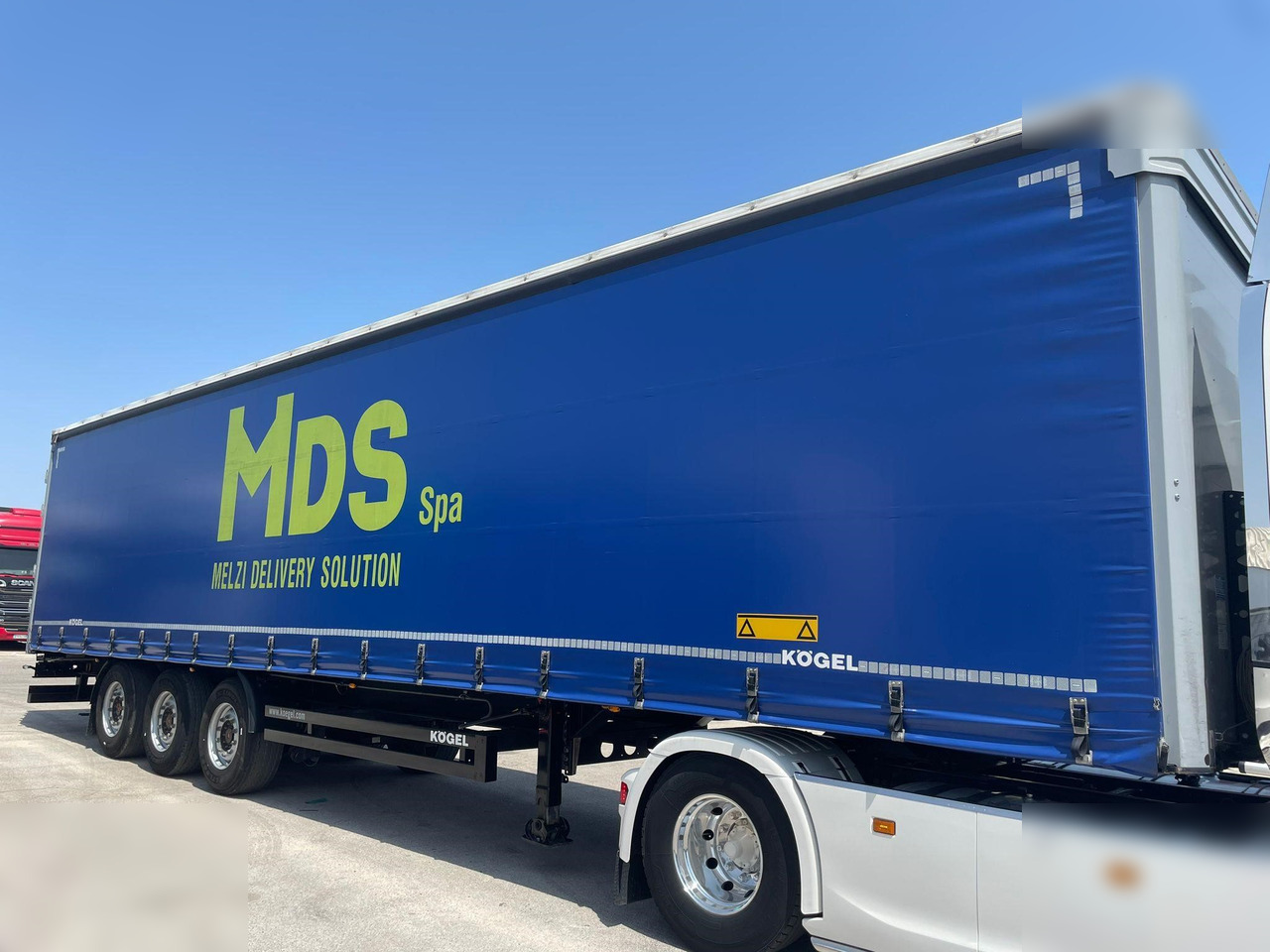 KÖGEL - Тентований напівпричіп: фото 3 KÖGEL - Тентований напівпричіп: фото 3