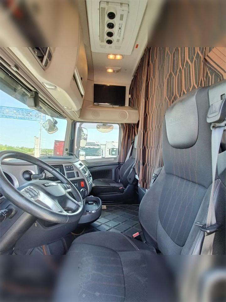 DAF XF530 - Тягач: фото 5 DAF XF530 - Тягач: фото 5
