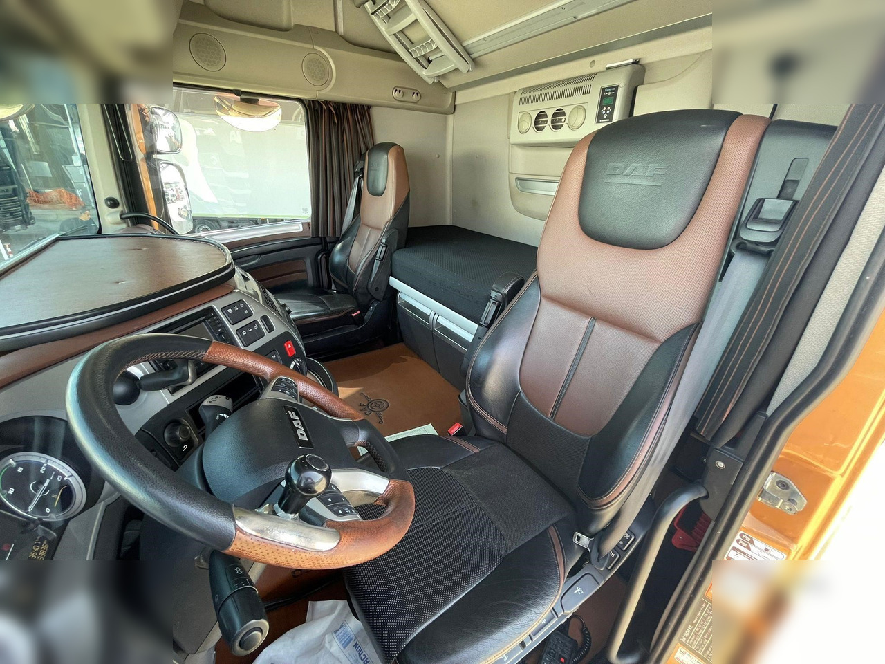 DAF XF530 - Тягач: фото 5 DAF XF530 - Тягач: фото 5