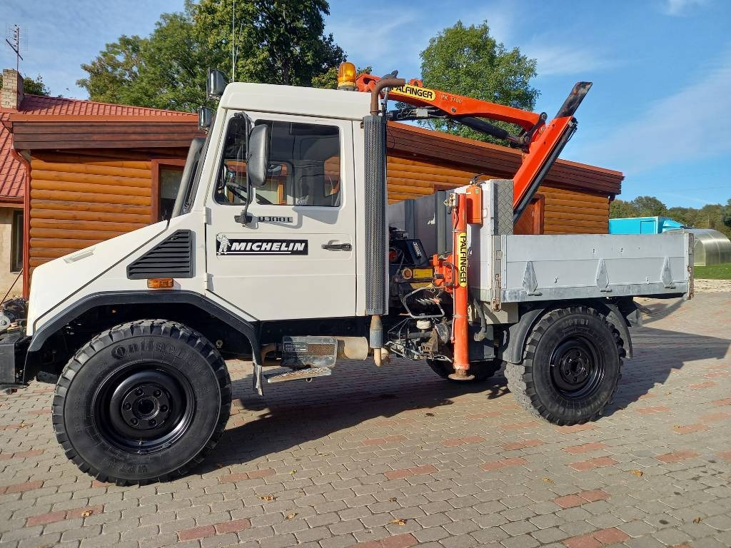 Unimog UNIMOG 4X4 - Вантажівка з маніпулятором: фото 1 Unimog UNIMOG 4X4 - Вантажівка з маніпулятором: фото 1