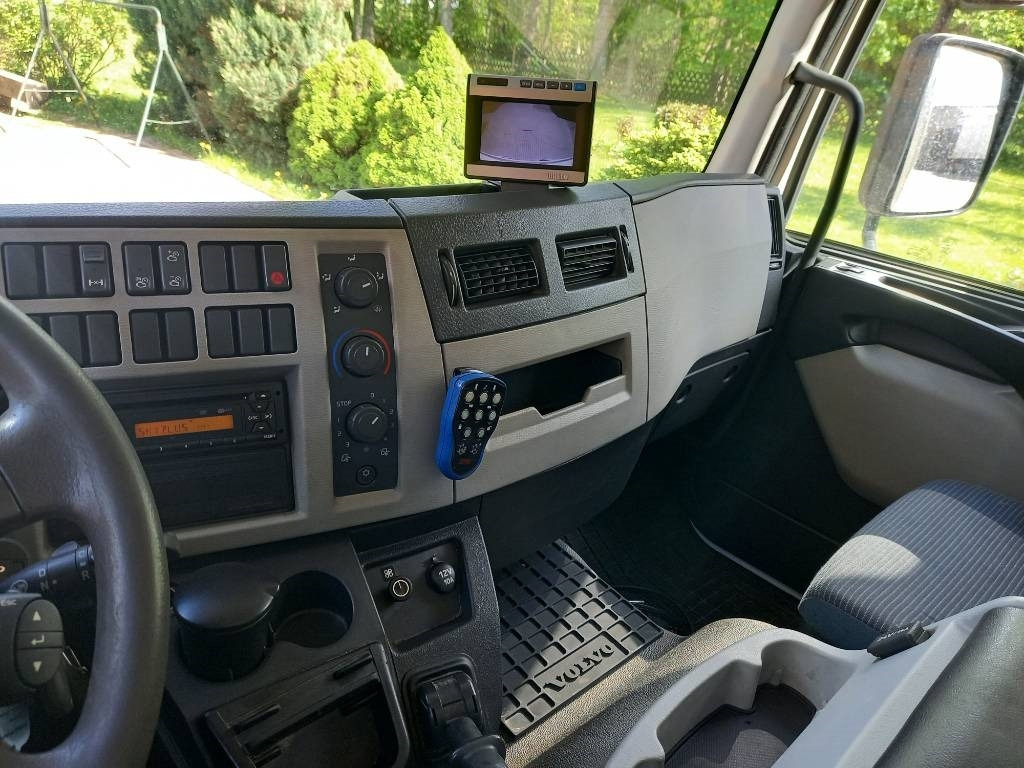 Вантажівка з закритим кузовом Volvo FL 240, 4x2, SIDE-OPENING: фото 34