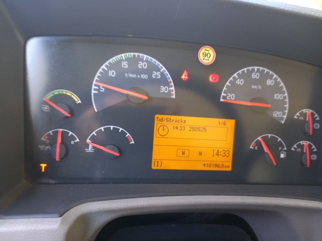 Вантажівка з закритим кузовом Volvo FL 240, 4x2, SIDE-OPENING: фото 37