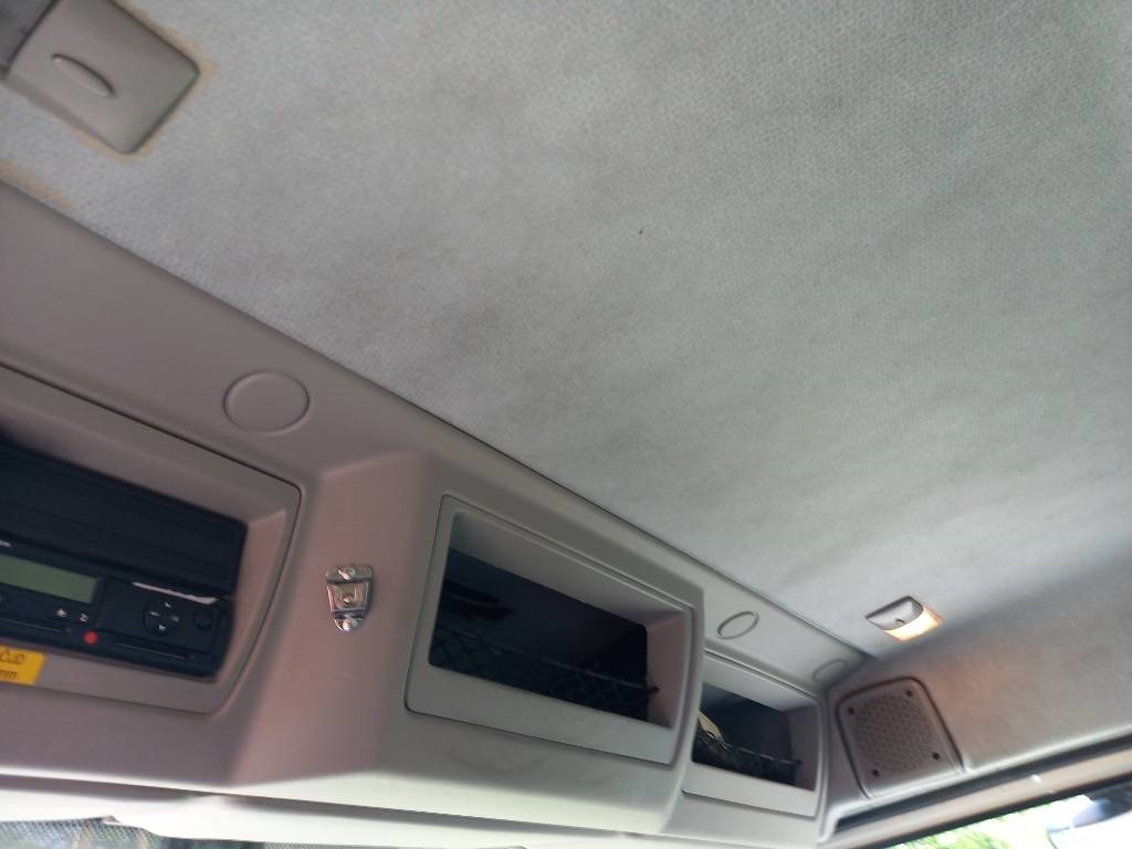 Вантажівка з закритим кузовом Volvo FL 240, 4x2, SIDE-OPENING: фото 32