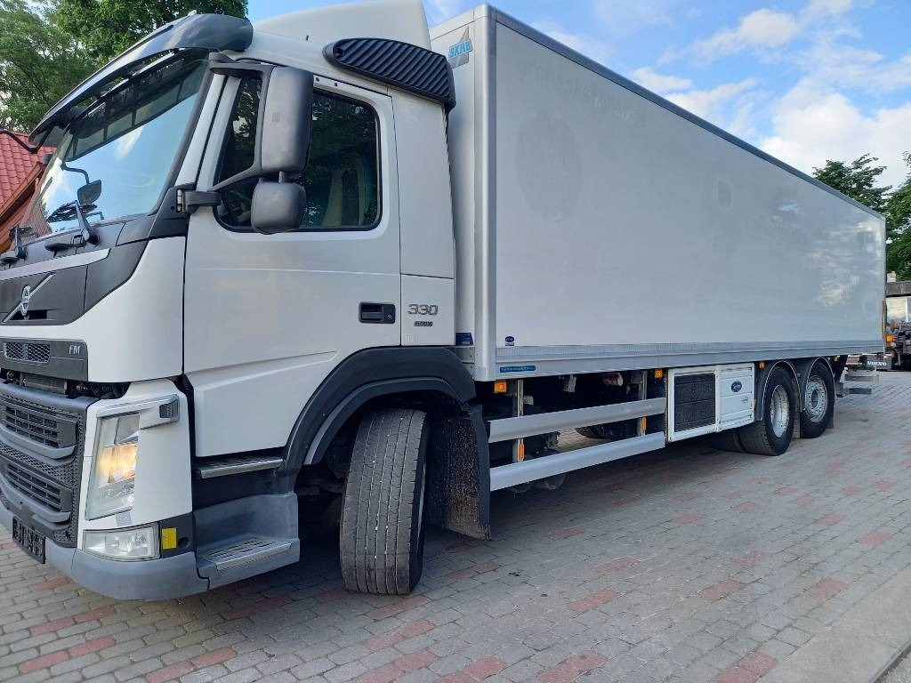 Volvo FM 330, 6x2, CARRIER SUPRA 950 U - Рефрижератор вантажівка: фото 3 Volvo FM 330, 6x2, CARRIER SUPRA 950 U - Рефрижератор вантажівка: фото 3