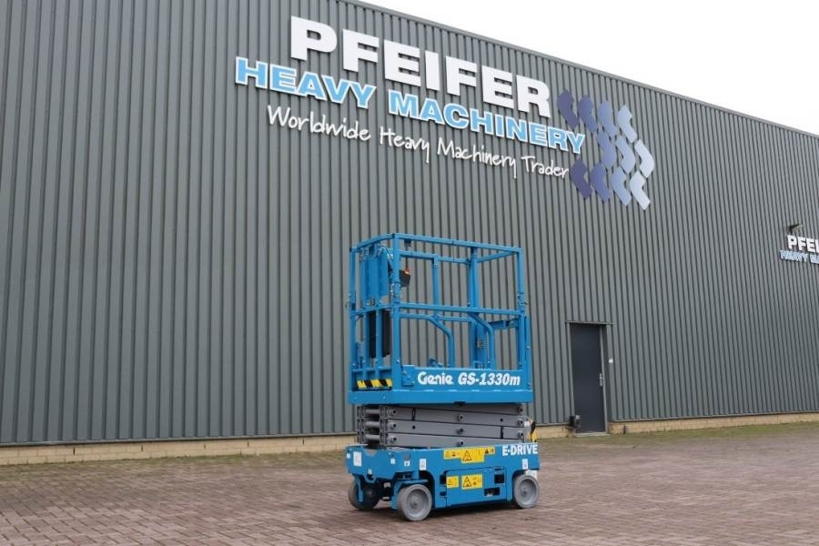 Genie GS1330M ALL-ELECTRIC DC DRIVE, 5.9M WORKING HEIGHT - Ножичний підйомник: фото 1 Genie GS1330M ALL-ELECTRIC DC DRIVE, 5.9M WORKING HEIGHT - Ножичний підйомник: фото 1