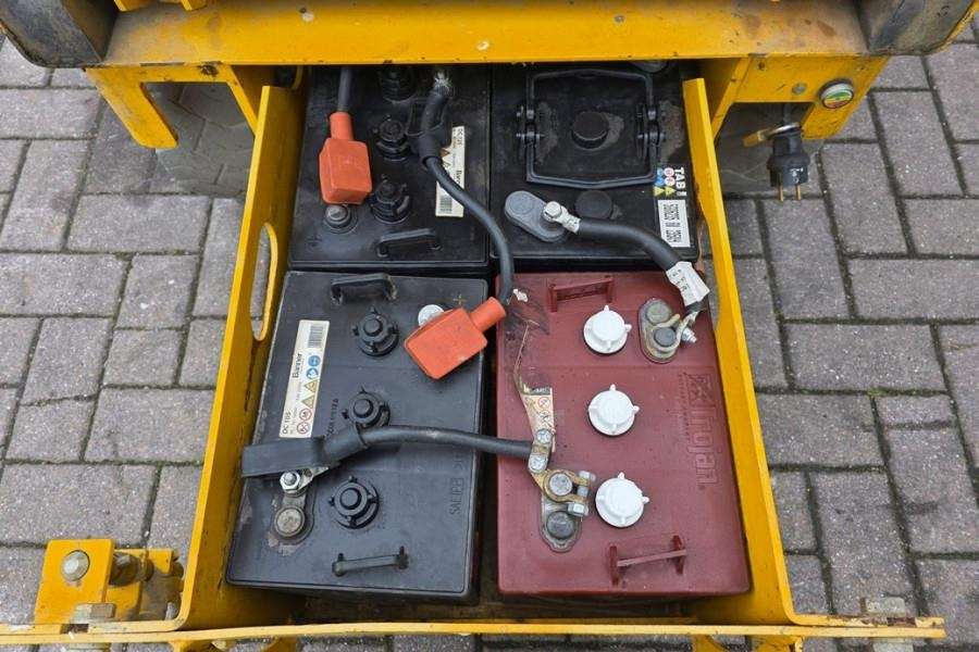 Haulotte Compact 8 Electric, 8.2m Working Height, 350kg Cap - Ножичний підйомник: фото 3 Haulotte Compact 8 Electric, 8.2m Working Height, 350kg Cap - Ножичний підйомник: фото 3