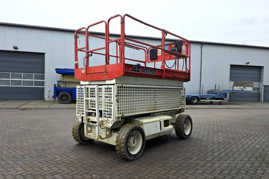 JLG 4069LE Electric, 14.2m Working Height, 360kg Capac - Ножичний підйомник: фото 2 JLG 4069LE Electric, 14.2m Working Height, 360kg Capac - Ножичний підйомник: фото 2