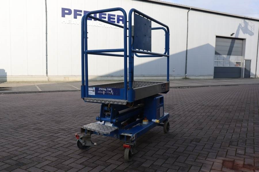 JLG Power Tower Electric, 5.10m Working Height, 250kg - Колінчастий підйомник: фото 2 JLG Power Tower Electric, 5.10m Working Height, 250kg - Колінчастий підйомник: фото 2