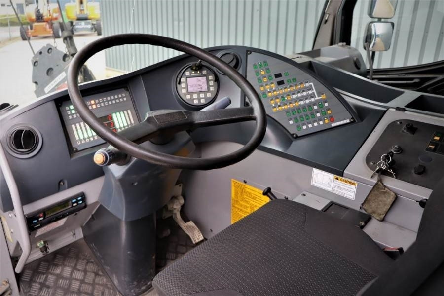 Liebherr LTM1050-3.1 6x4 Drive And 6-Wheel Steering, 50t Ca - Всюдихідний кран: фото 4 Liebherr LTM1050-3.1 6x4 Drive And 6-Wheel Steering, 50t Ca - Всюдихідний кран: фото 4