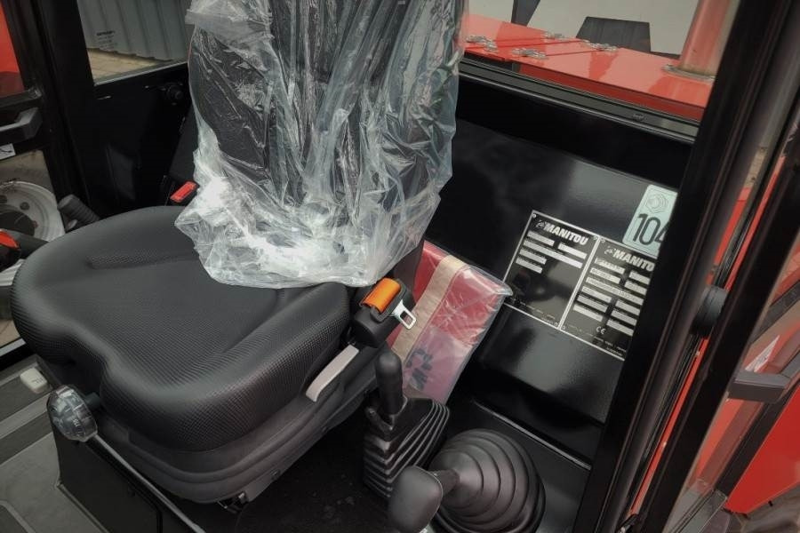 Manitou M30-4 Valid inspection, *Guarantee, Diesel, 4x4 Dr - Навантажувач підвищеної прохідності: фото 3 Manitou M30-4 Valid inspection, *Guarantee, Diesel, 4x4 Dr - Навантажувач підвищеної прохідності: фото 3